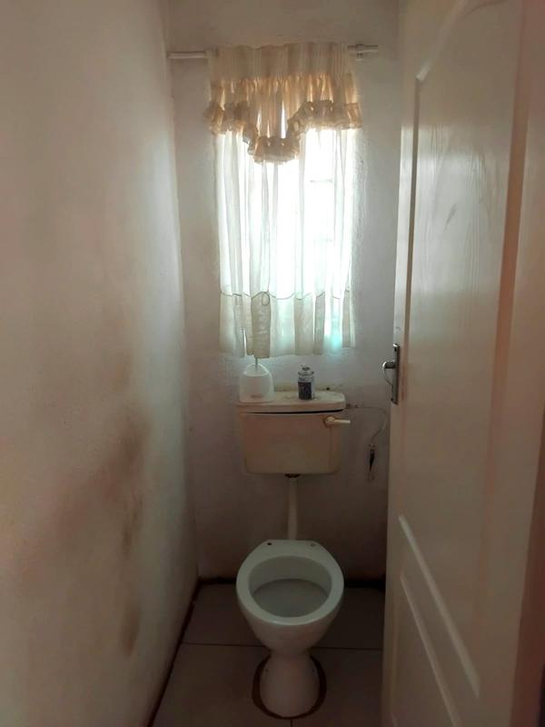 2 Bedroom Property for Sale in Protea Glen Gauteng