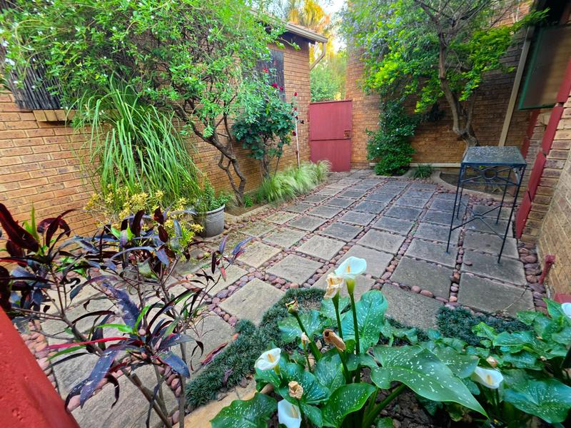 2 Bedroom Property for Sale in Moreleta Park Gauteng