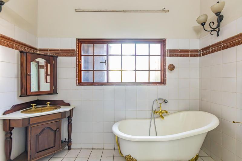 5 Bedroom Property for Sale in Waterkloof A H Gauteng