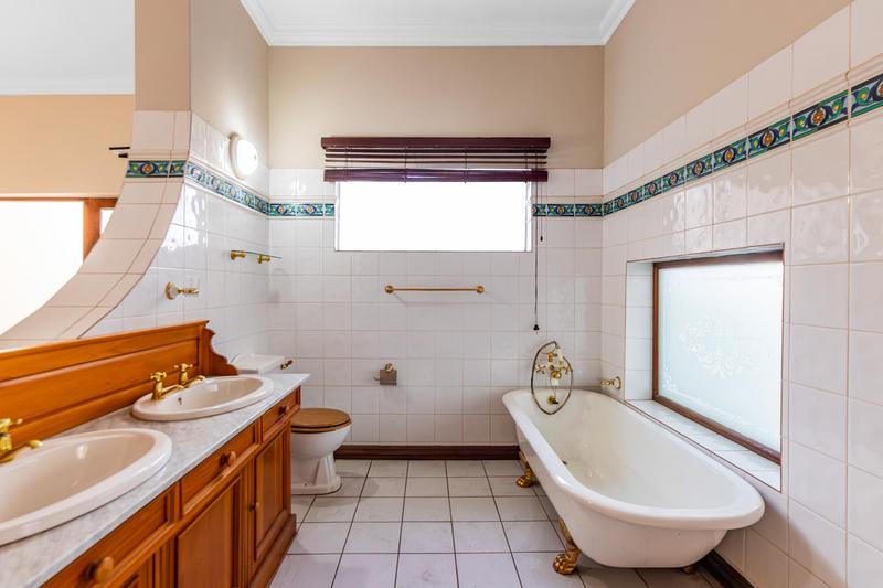 5 Bedroom Property for Sale in Waterkloof A H Gauteng
