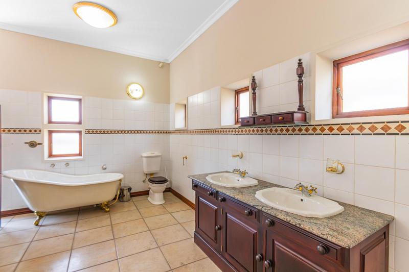 5 Bedroom Property for Sale in Waterkloof A H Gauteng