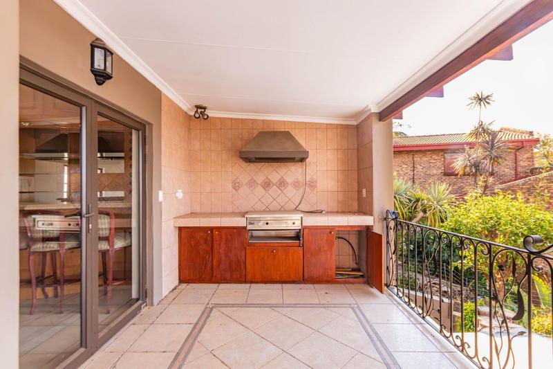 5 Bedroom Property for Sale in Waterkloof A H Gauteng
