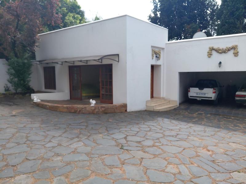6 Bedroom Property for Sale in Illovo Gauteng