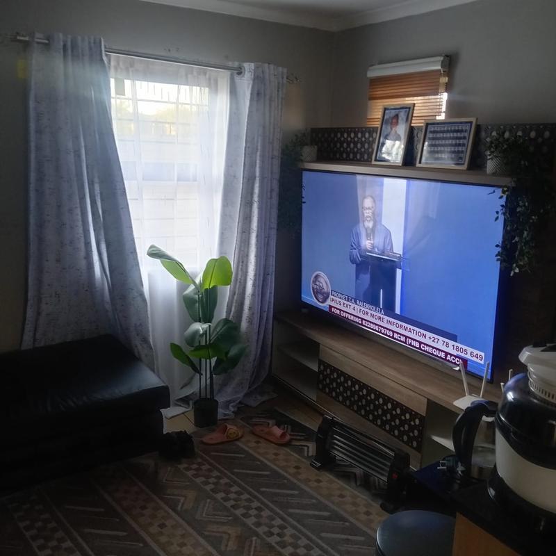 To Let 3 Bedroom Property for Rent in Protea Glen Gauteng