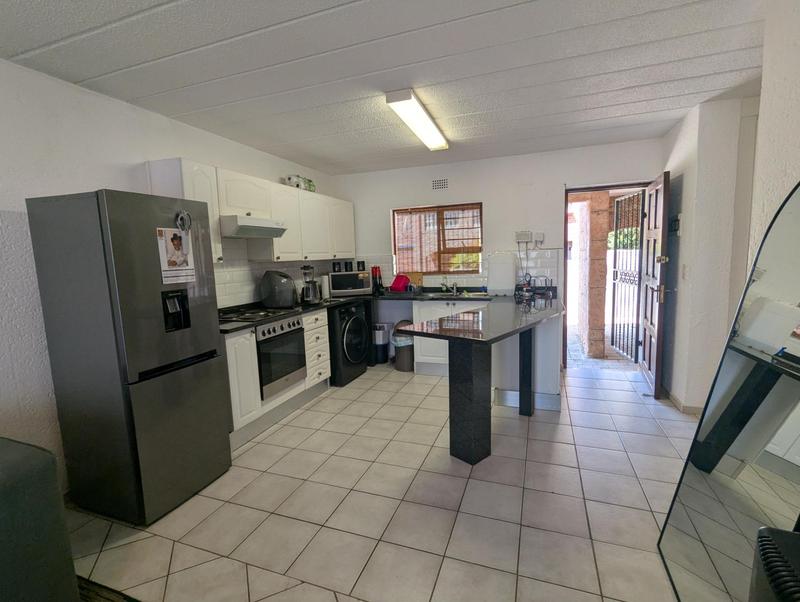 1 Bedroom Property for Sale in Morningside Gauteng
