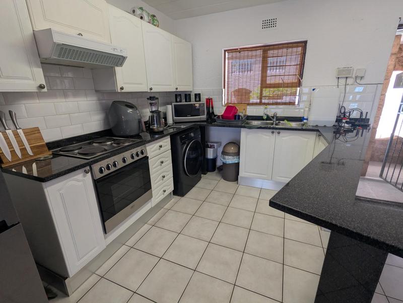 1 Bedroom Property for Sale in Morningside Gauteng