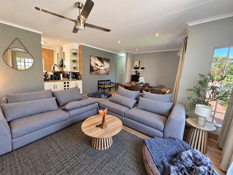 2 Bedroom Property for Sale in Glen Marais Gauteng