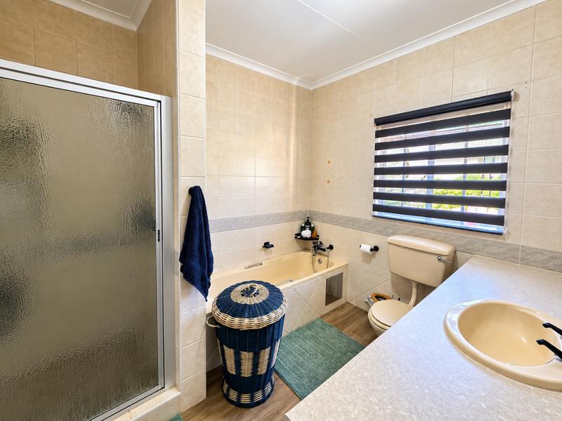 2 Bedroom Property for Sale in Glen Marais Gauteng