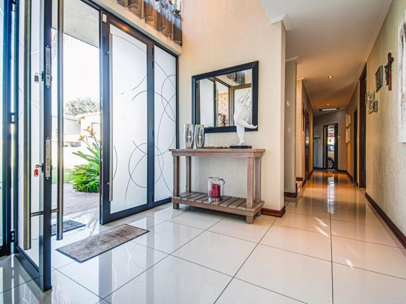 5 Bedroom Property for Sale in Terenure Gauteng