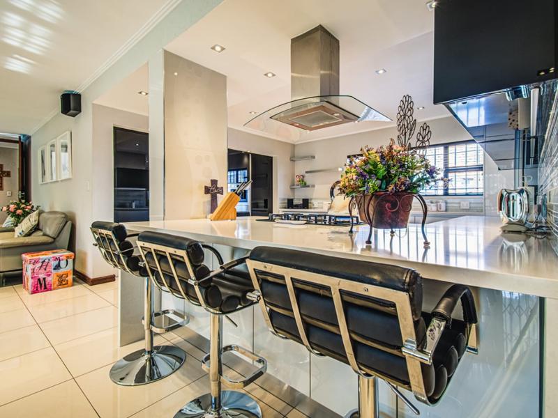 5 Bedroom Property for Sale in Terenure Gauteng