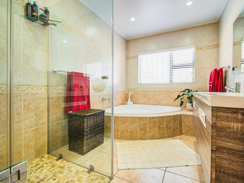 5 Bedroom Property for Sale in Terenure Gauteng