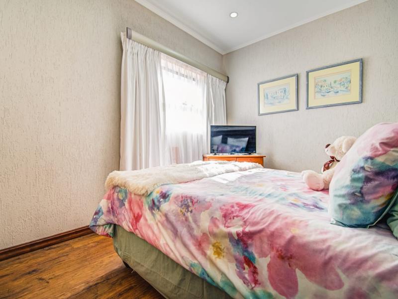 5 Bedroom Property for Sale in Terenure Gauteng
