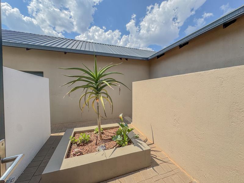 3 Bedroom Property for Sale in Midstream Meadows Gauteng