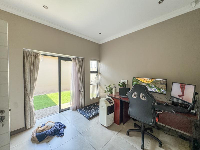 3 Bedroom Property for Sale in Midstream Meadows Gauteng