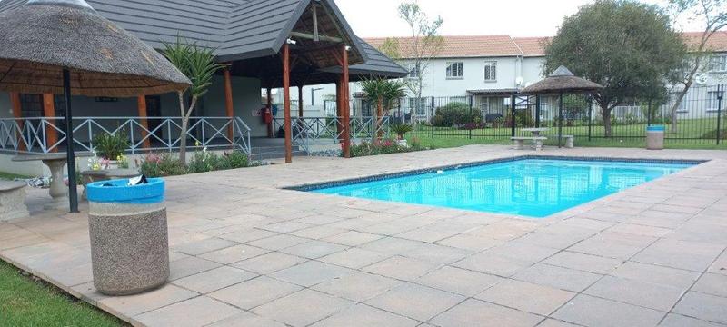 To Let 3 Bedroom Property for Rent in Greenstone Hill Gauteng