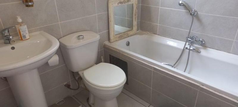 To Let 3 Bedroom Property for Rent in Greenstone Hill Gauteng