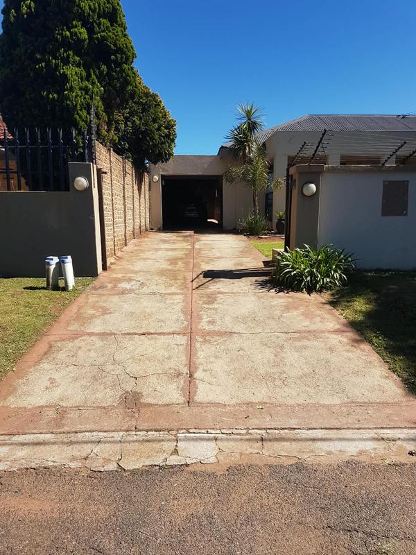 3 Bedroom Property for Sale in Sunnyridge Gauteng