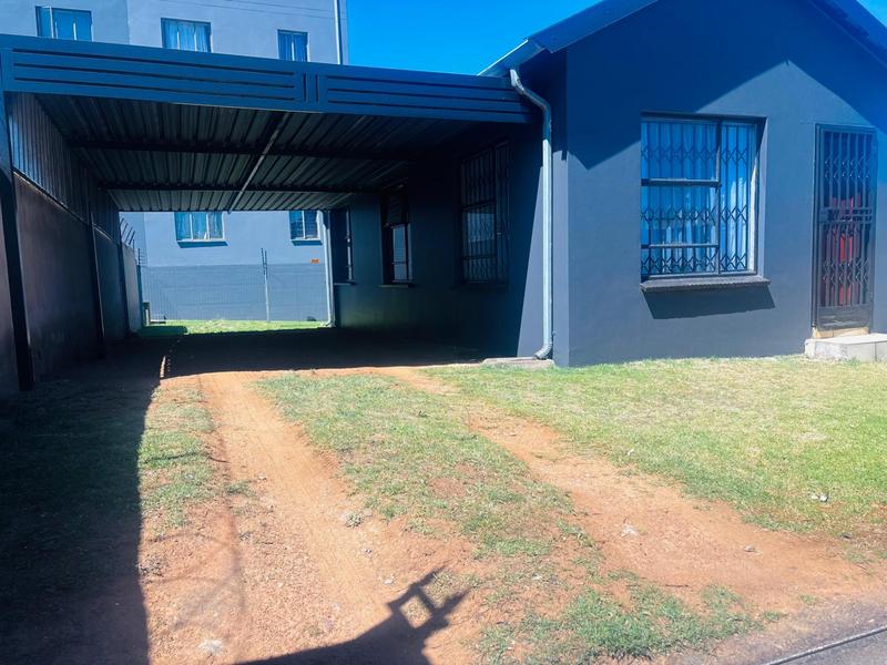3 Bedroom Property for Sale in Fleurhof Gauteng