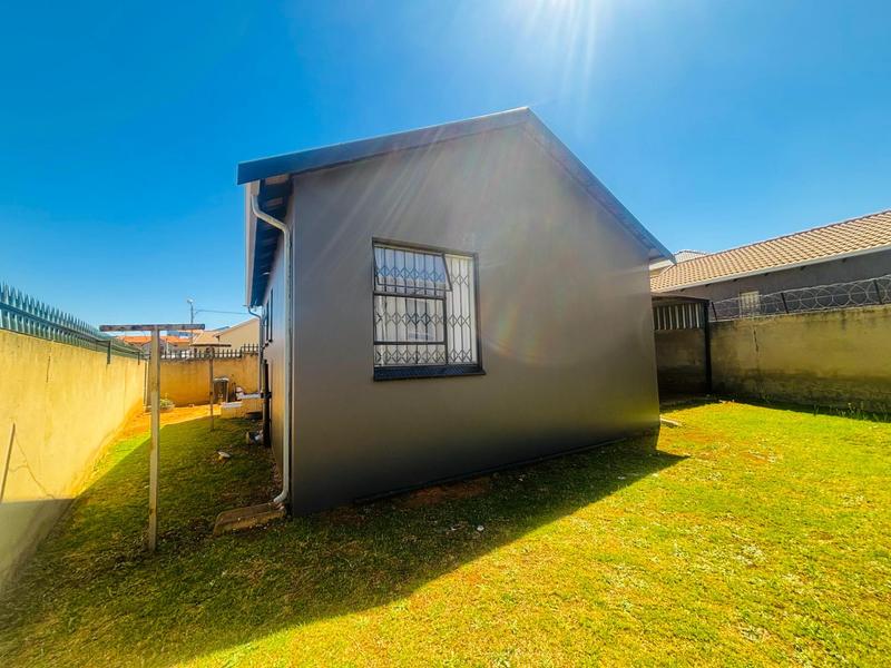 3 Bedroom Property for Sale in Fleurhof Gauteng