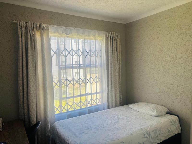 3 Bedroom Property for Sale in Fleurhof Gauteng