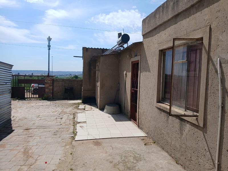 10 Bedroom Property for Sale in Olievenhoutbosch Gauteng