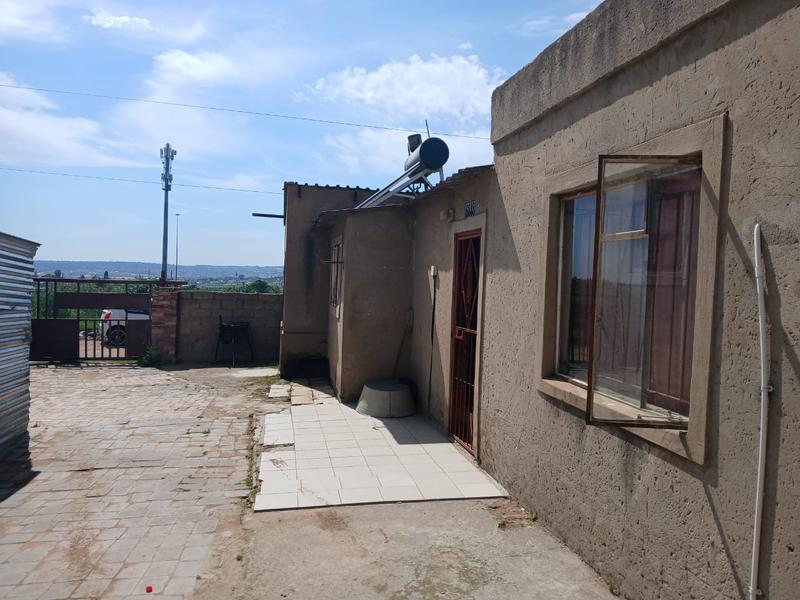 10 Bedroom Property for Sale in Olievenhoutbosch Gauteng