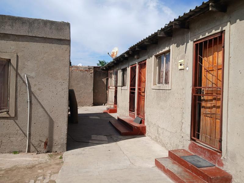 10 Bedroom Property for Sale in Olievenhoutbosch Gauteng