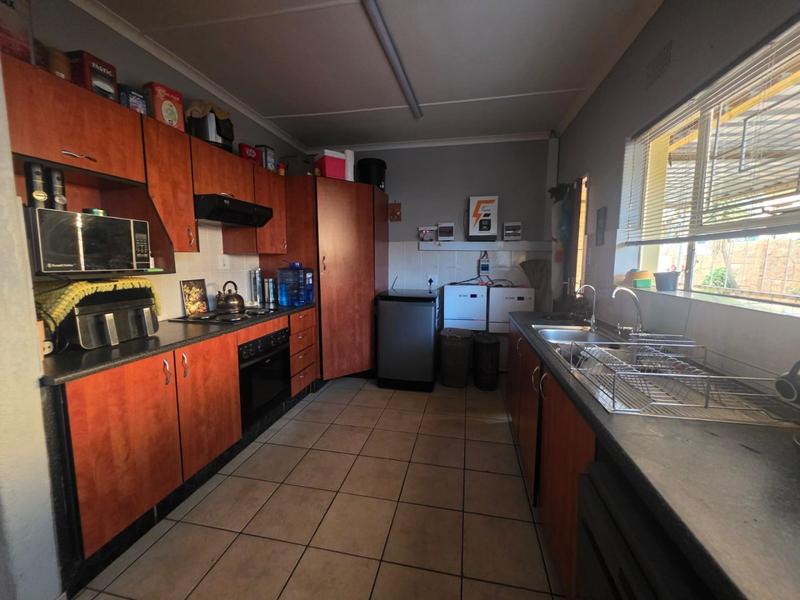 3 Bedroom Property for Sale in Greenhills Gauteng