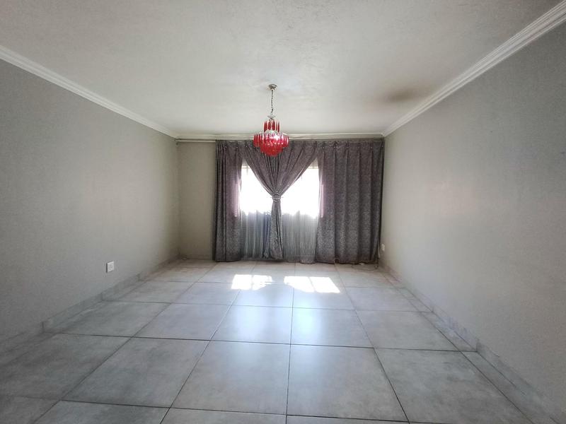 4 Bedroom Property for Sale in Laudium Gauteng