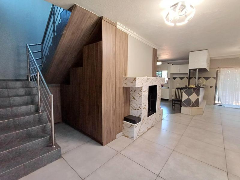 4 Bedroom Property for Sale in Laudium Gauteng