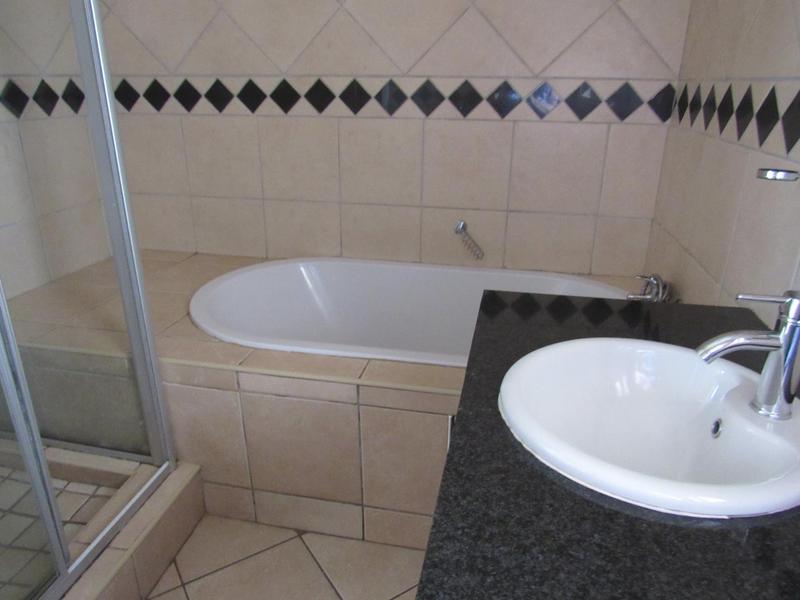 To Let 5 Bedroom Property for Rent in Savannah Country Estate Gauteng