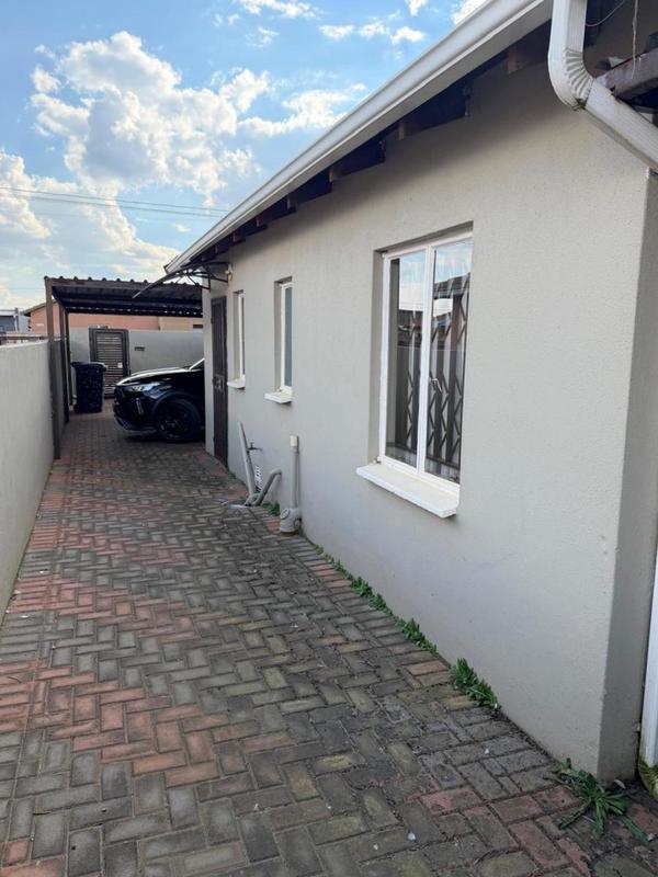 To Let 0 Bedroom Property for Rent in Protea Glen Gauteng