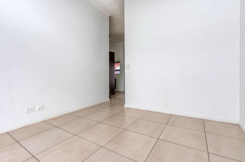 1 Bedroom Property for Sale in Dainfern Gauteng