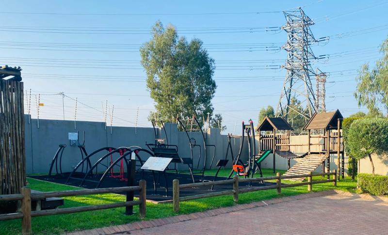 2 Bedroom Property for Sale in Barbeque Downs Gauteng