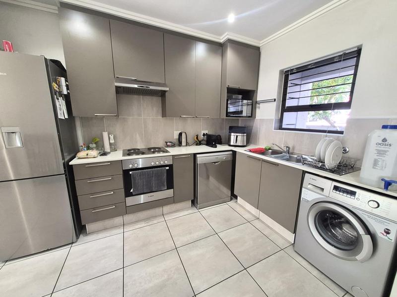 2 Bedroom Property for Sale in Barbeque Downs Gauteng