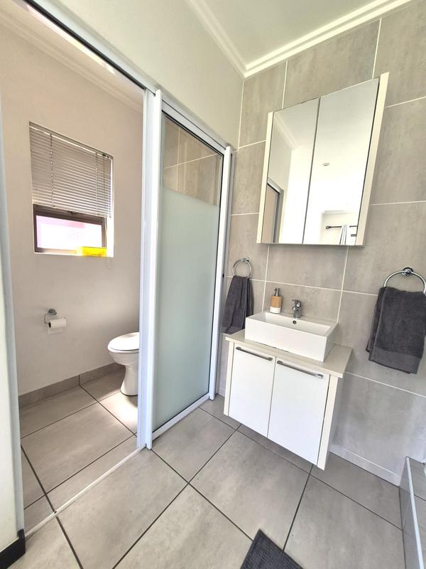 2 Bedroom Property for Sale in Barbeque Downs Gauteng