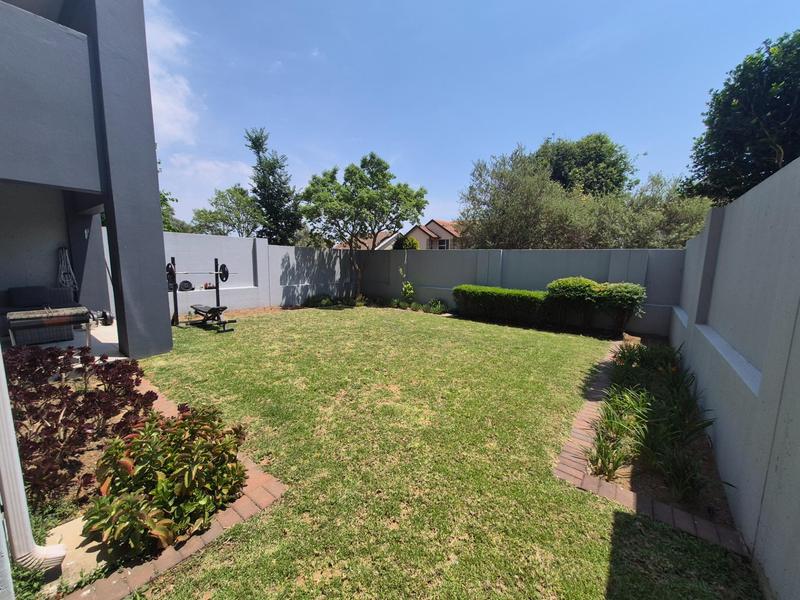 2 Bedroom Property for Sale in Barbeque Downs Gauteng