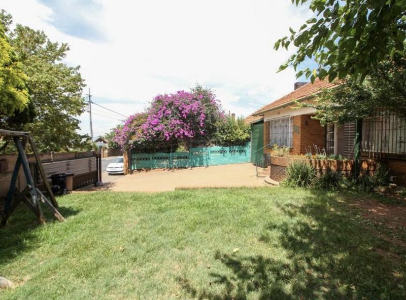 To Let 3 Bedroom Property for Rent in Primrose Hill Gauteng