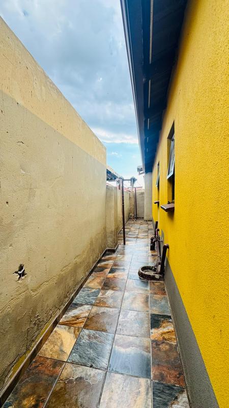 To Let 3 Bedroom Property for Rent in Windmill Park Gauteng