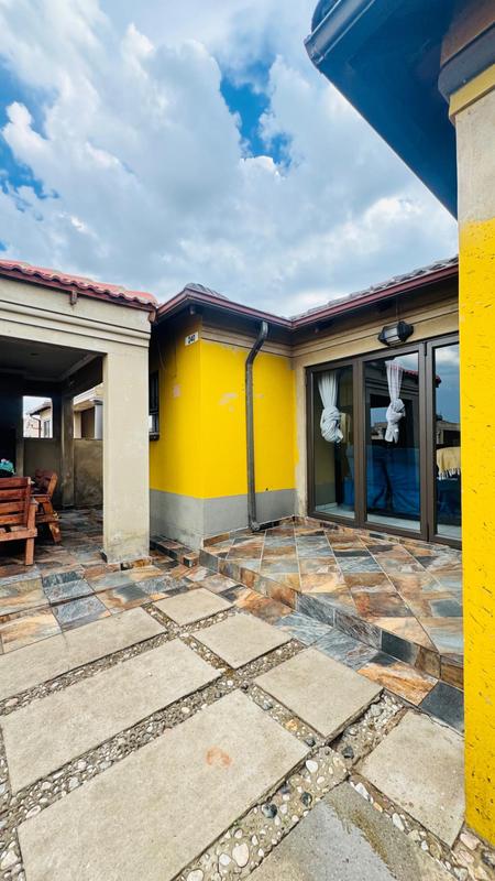 To Let 3 Bedroom Property for Rent in Windmill Park Gauteng