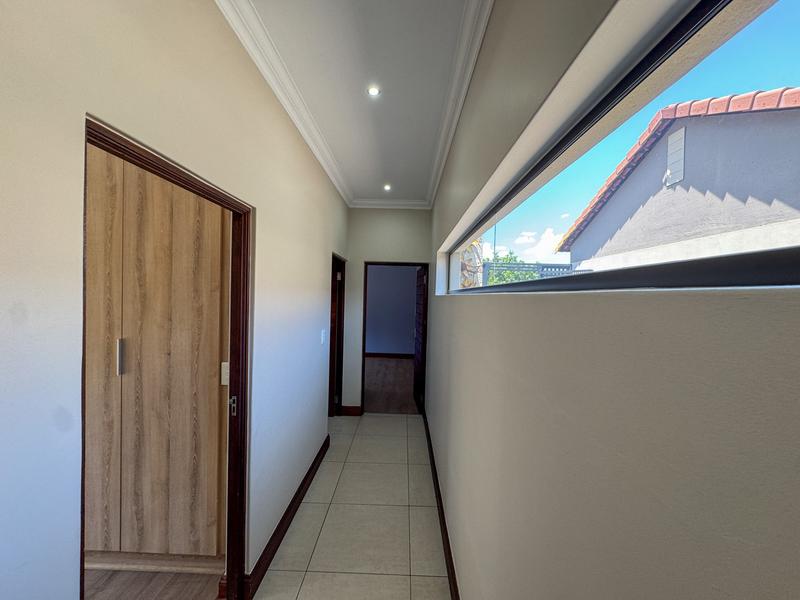 3 Bedroom Property for Sale in Midstream Ridge Gauteng