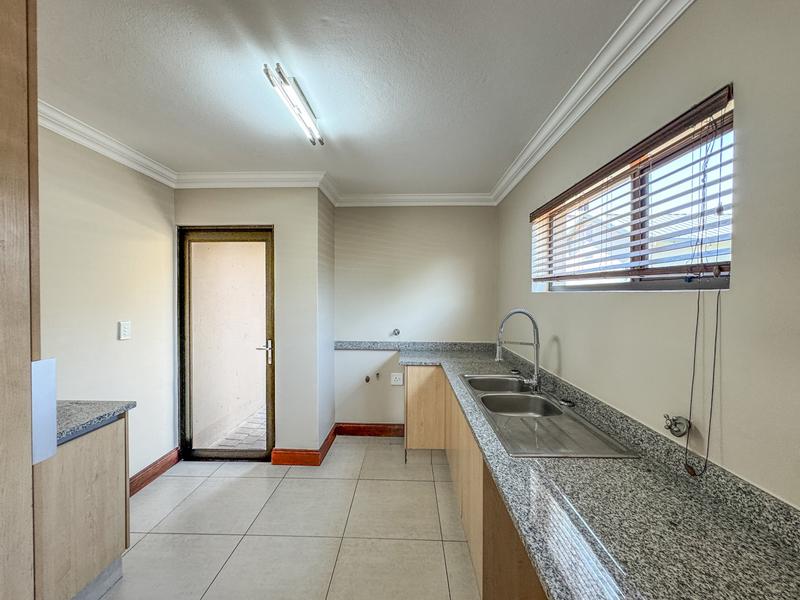 3 Bedroom Property for Sale in Midstream Ridge Gauteng