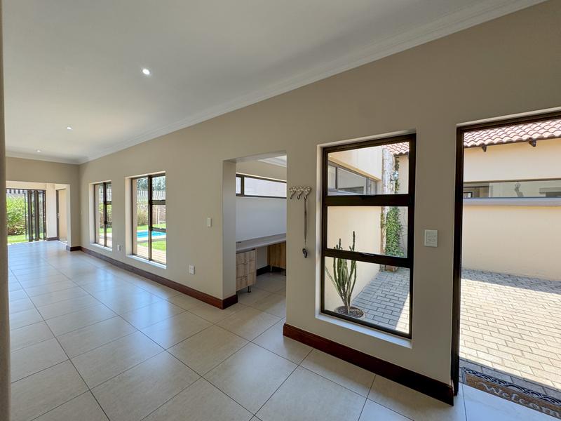 3 Bedroom Property for Sale in Midstream Ridge Gauteng