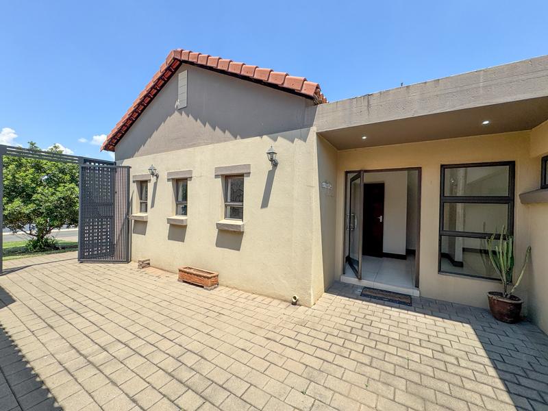 3 Bedroom Property for Sale in Midstream Ridge Gauteng