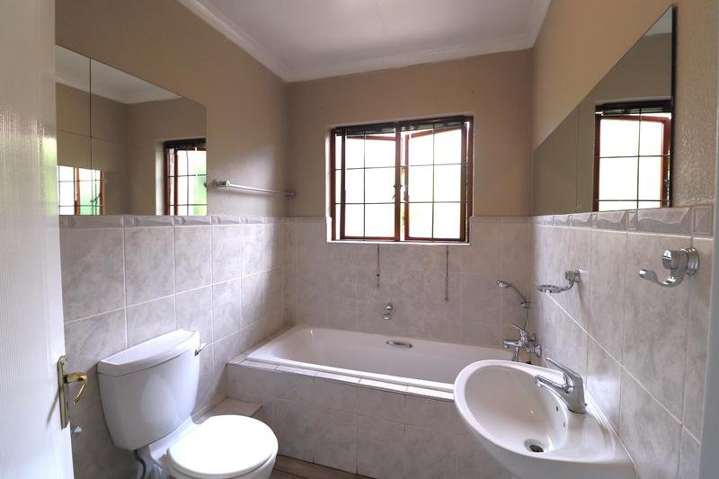 2 Bedroom Property for Sale in Bloubosrand Gauteng