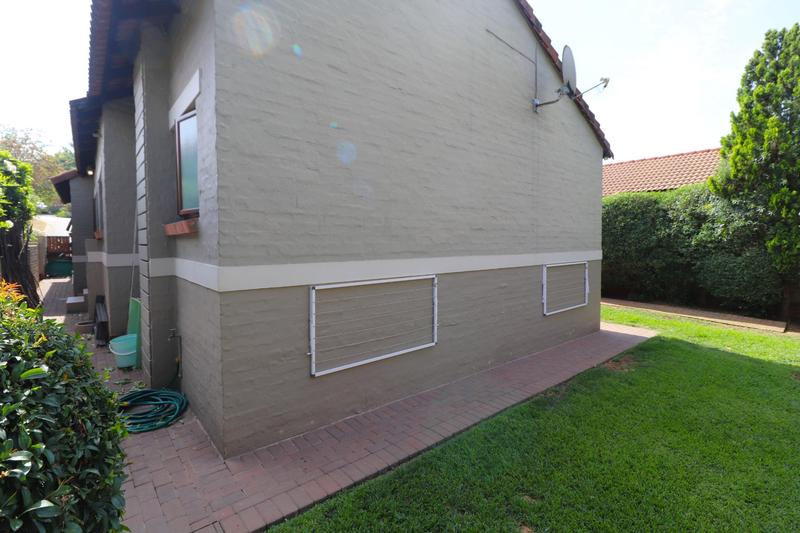 2 Bedroom Property for Sale in Bloubosrand Gauteng