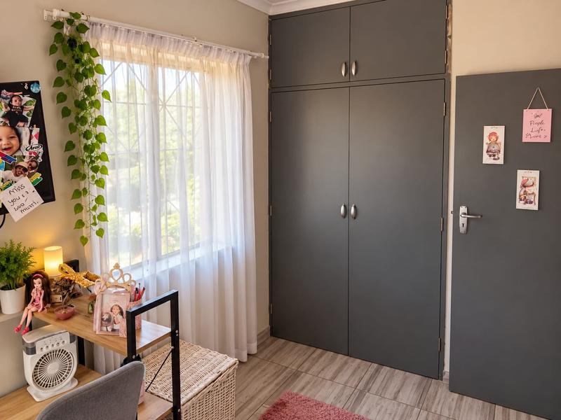 2 Bedroom Property for Sale in Eldoraigne Gauteng