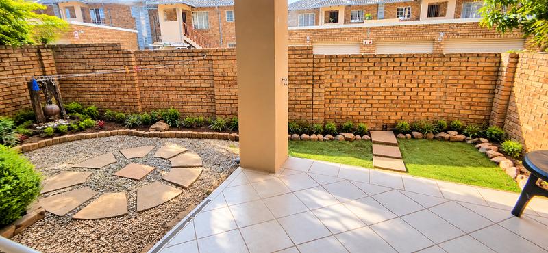 2 Bedroom Property for Sale in Amberfield Gauteng