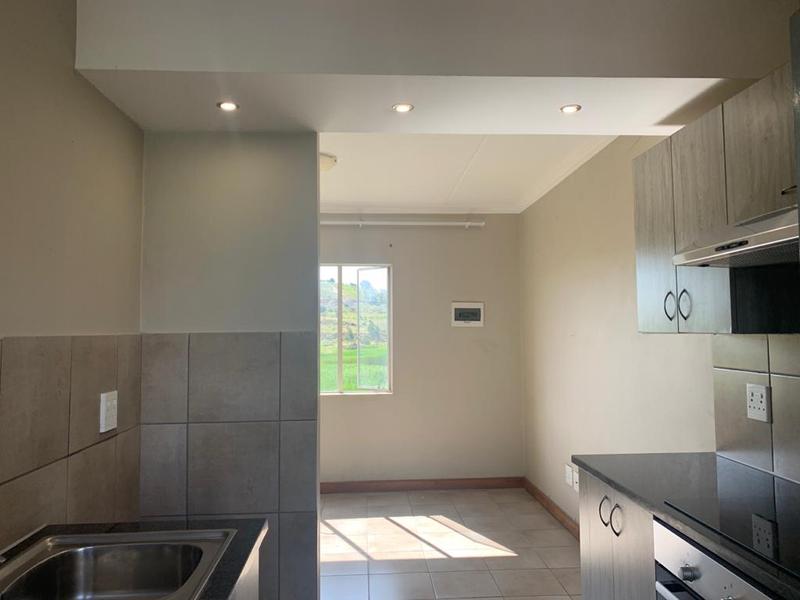 To Let 2 Bedroom Property for Rent in Fleurhof Gauteng