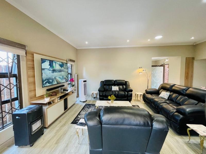 3 Bedroom Property for Sale in Brackenhurst Gauteng